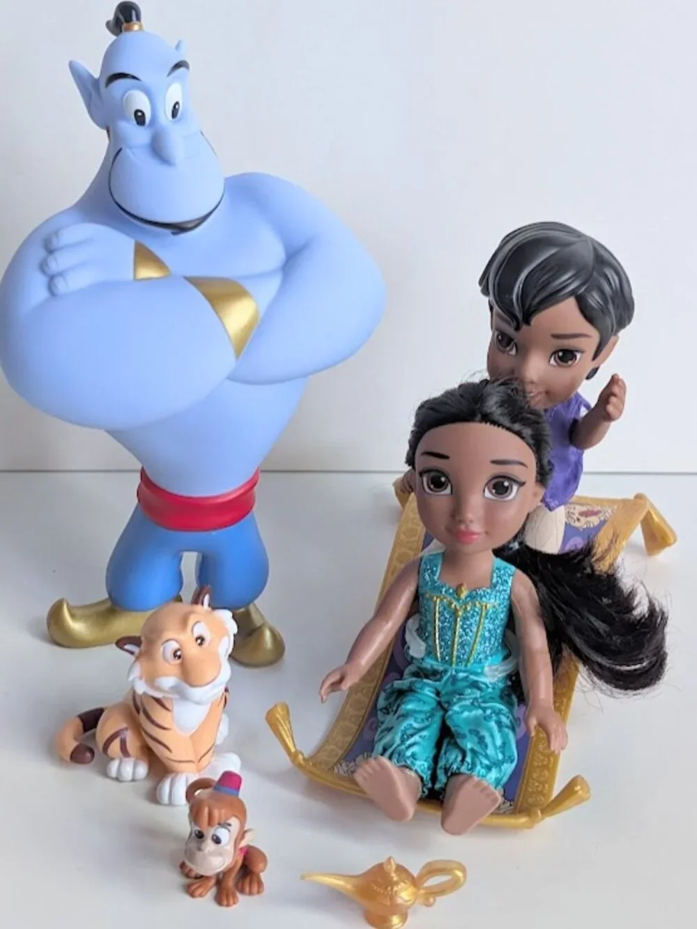 Disney Aladdin & Jasmine Mini Dolls w/ Magic Carpet Deluxe Collectible Gift Lot
